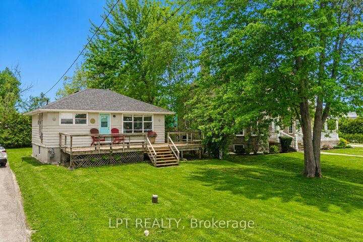 Property Photo: 17 Lake Drive E ON L4P 3E9