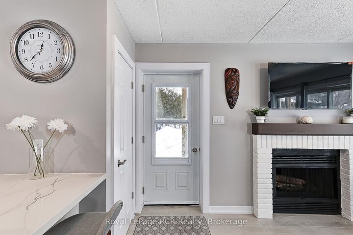 Photo de la propriété:  21 Dawson Drive 80  ON L9Y 5B4 