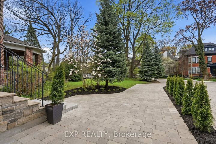 Property Photo: 177A Lyndhurst Avenue ON M5R 3A1