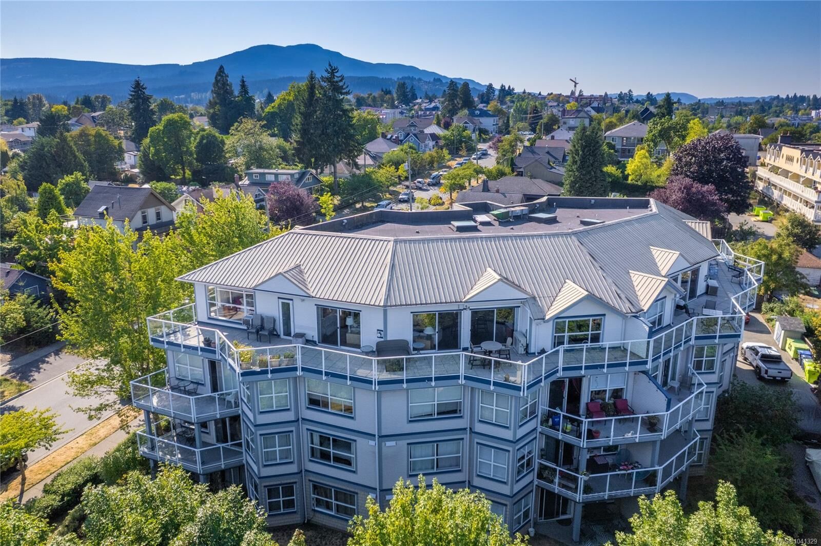 Property Photo: 650 Prideaux St #401 BC V9R 2P1
