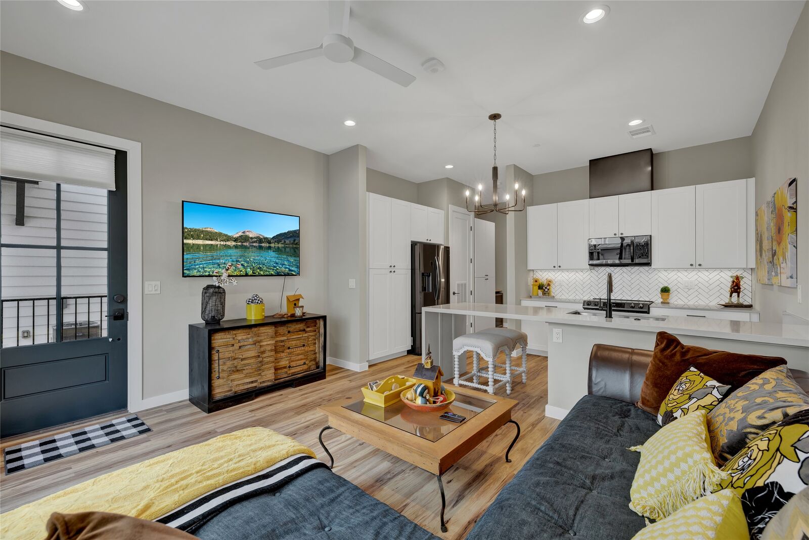 Property Photo:  1208  Academy Academy Avenue 3101  TX 78130 