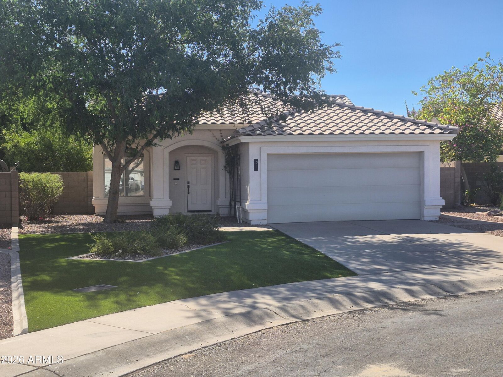 Property Photo: 21 N Pueblo Street AZ 85233