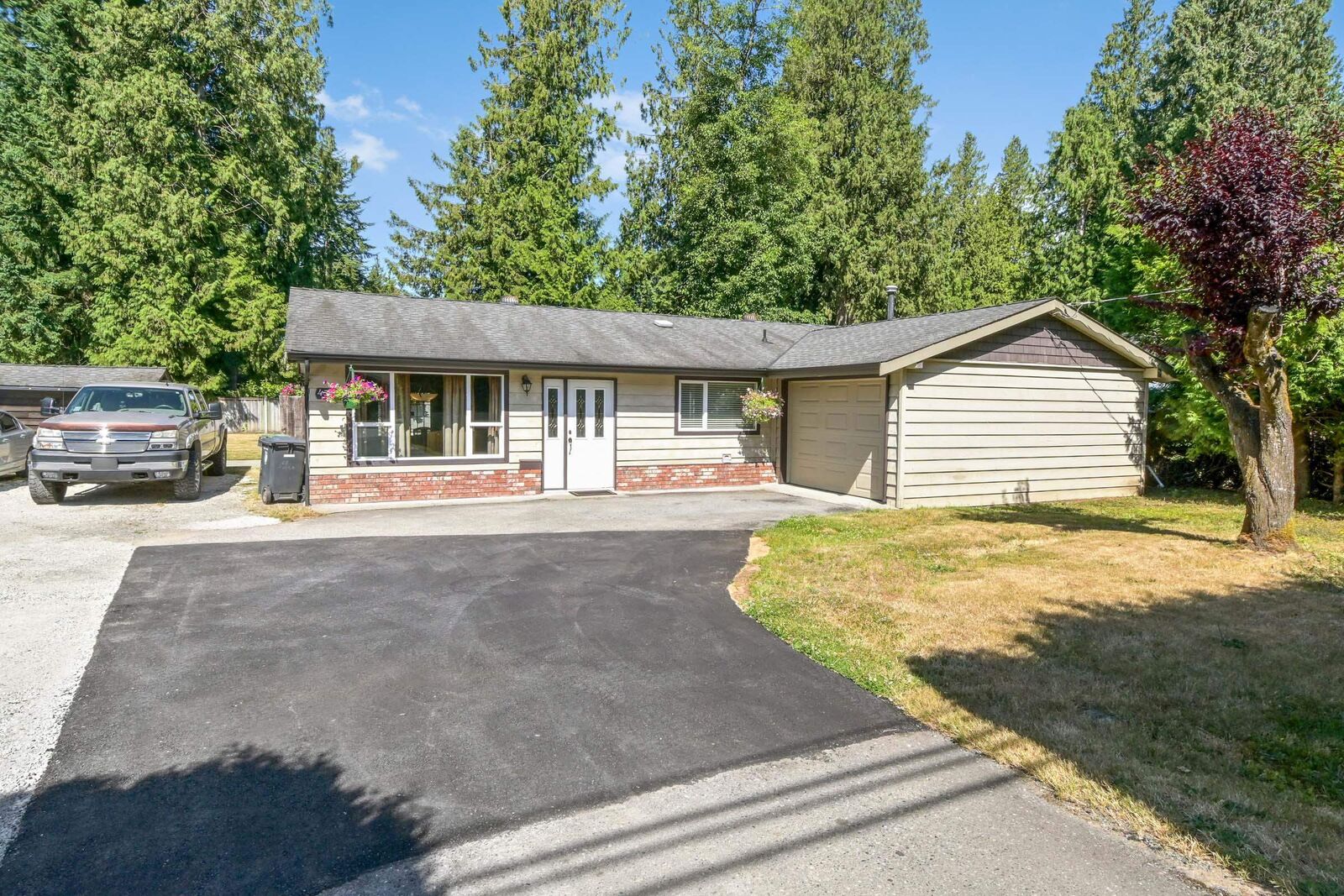 Property Photo: 4323 200 Street BC V3A 1L2
