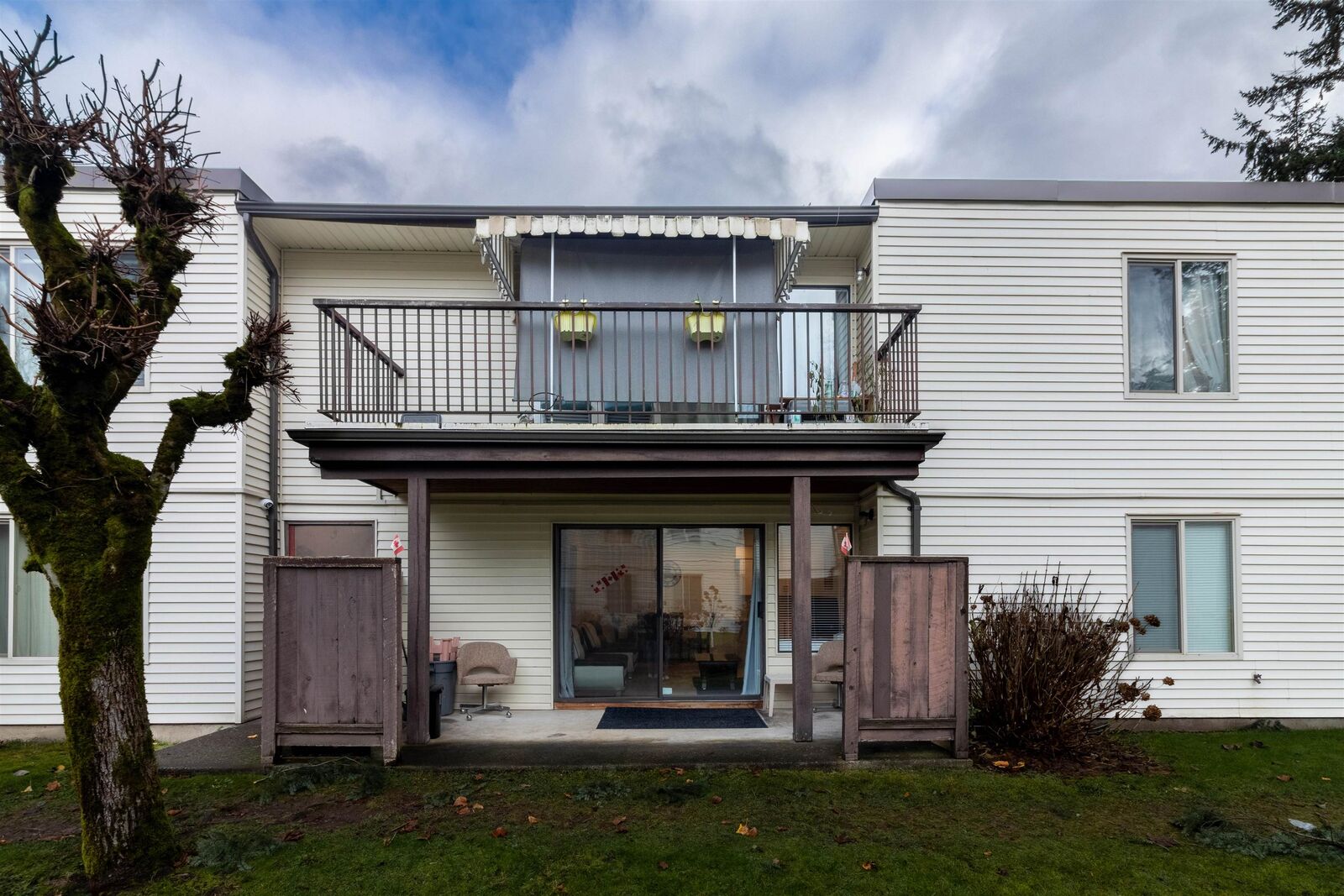 Property Photo:  7115 134 Street 12  BC V3W 4T1 