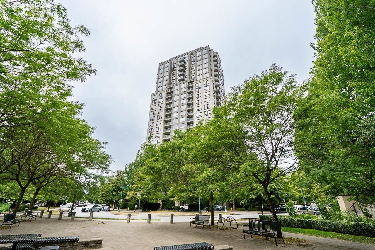 Property Photo: 3663 Crowley Drive 2409 BC V5R 6H4