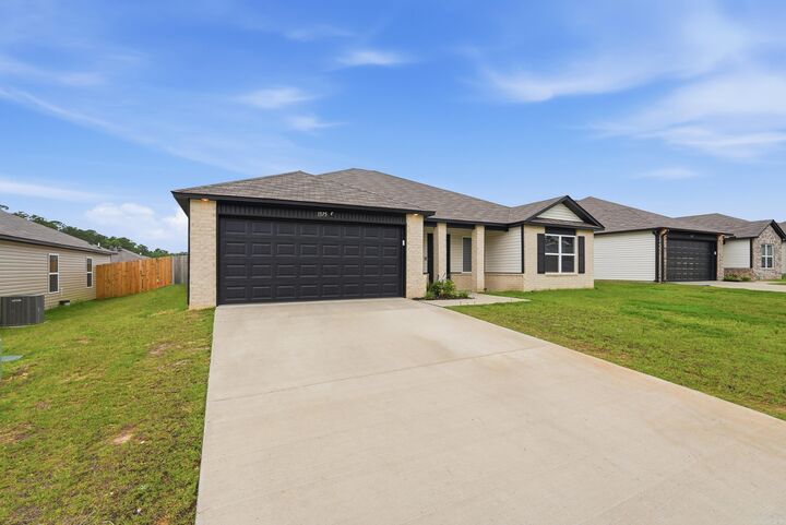 Property Photo: 1375 Meadows Drive AR 72019