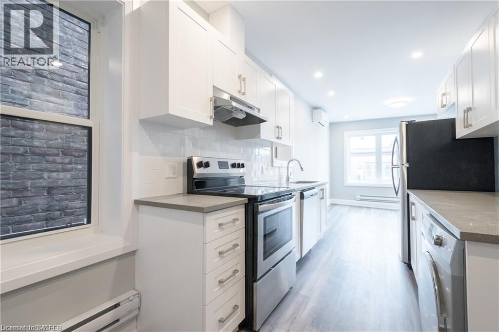 Property Photo:  303 Barton Street East 3  ON L8L 2X4 