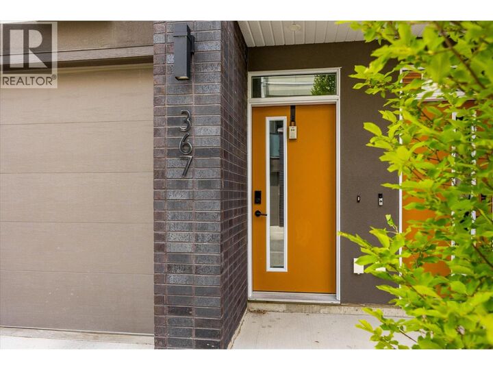 Property Photo: 610 Academy Way 367 BC V1V 0E8