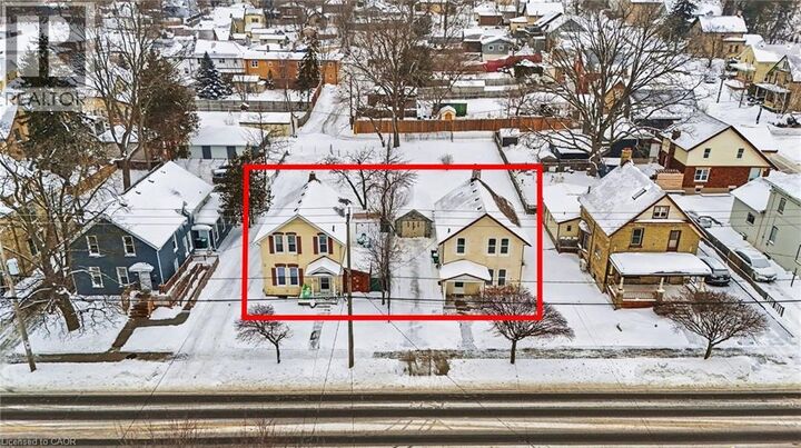 86 Courtland Avenue East — photo 1