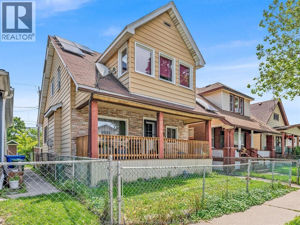 Property Photo:  1084 Hickory  ON N8Y 3S1 