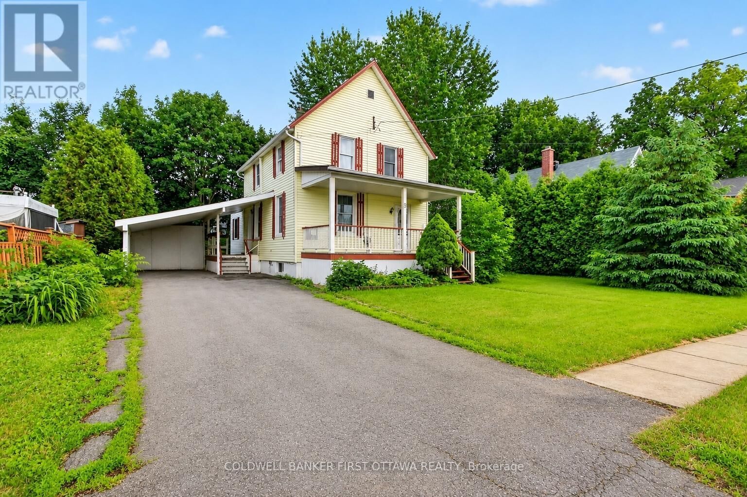 Property Photo:  9 Maud Street  ON K0C 1X0 