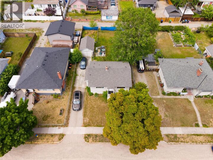 810 Leon Avenue — photo 1