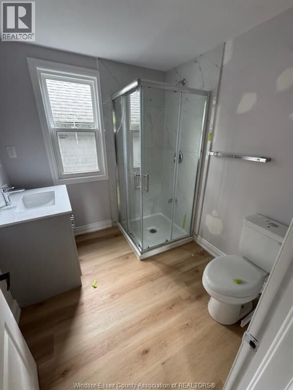 Property Photo:  945 Wellington Avenue 4  ON N9A 5K2 