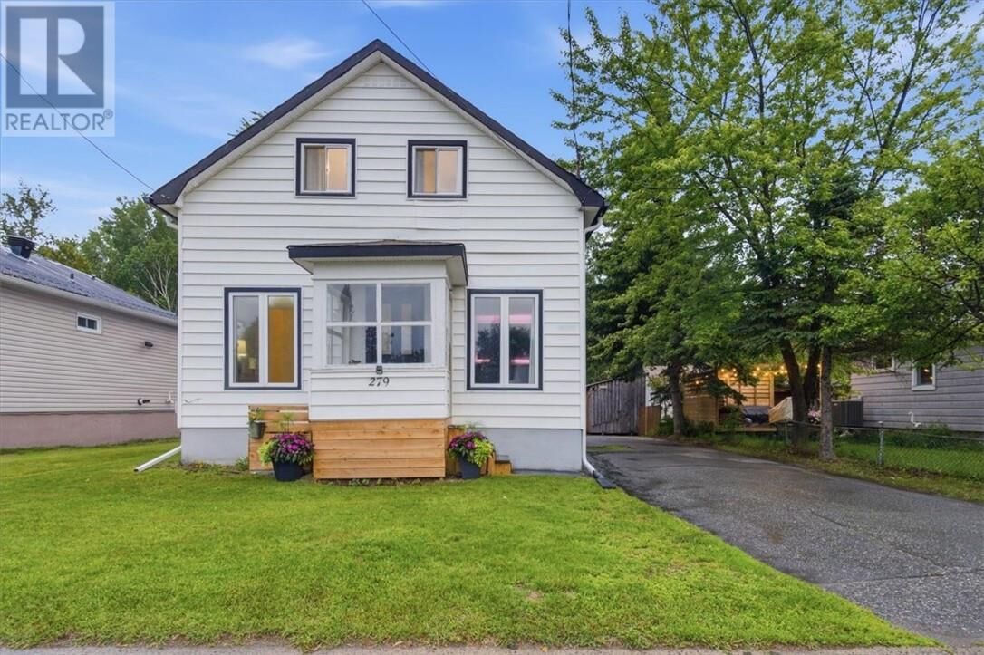 Property Photo:  279 Orell Street  ON P3L 1B5 