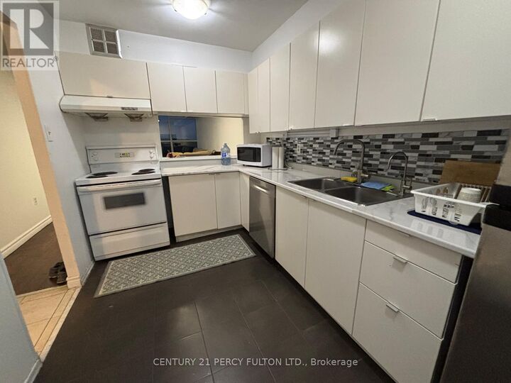 Property Photo:  2365 Kennedy Road 1503  ON M1T 3S6 