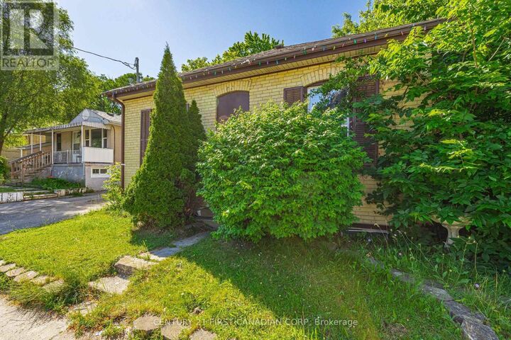 Property Photo:  973 Dame Street  ON N5Z 1M5 