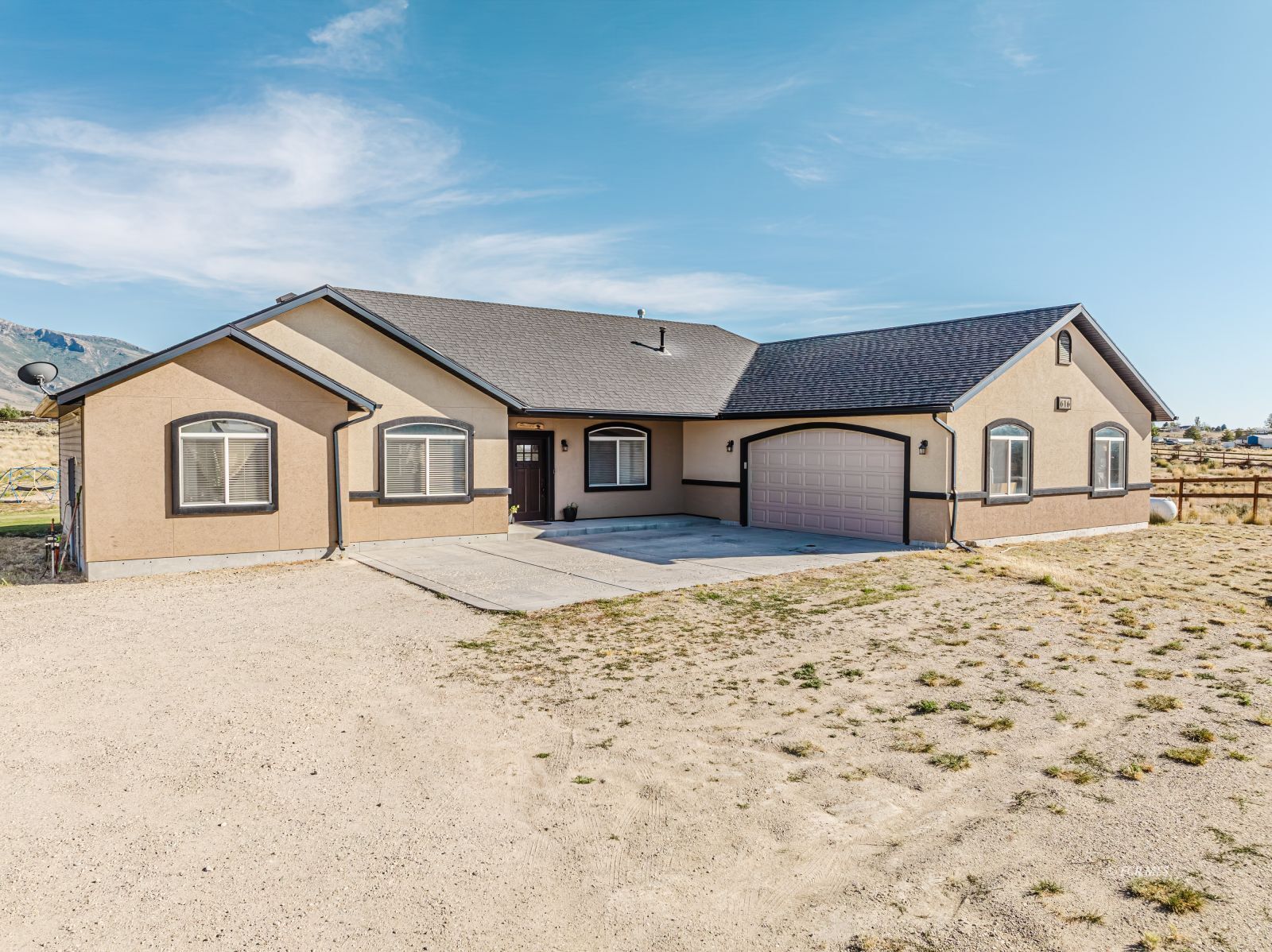 Property Photo: 616 Westcott Drive NV 89815