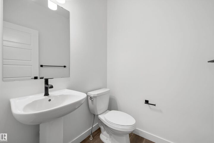 Property Photo:  2031 Callihoo Link SW  AB T6W 4W4 