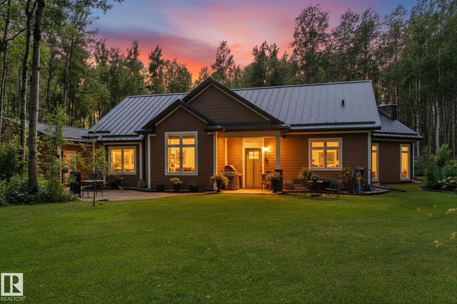 Property Photo: 53110 Range Road 103 AB T0E 2M0