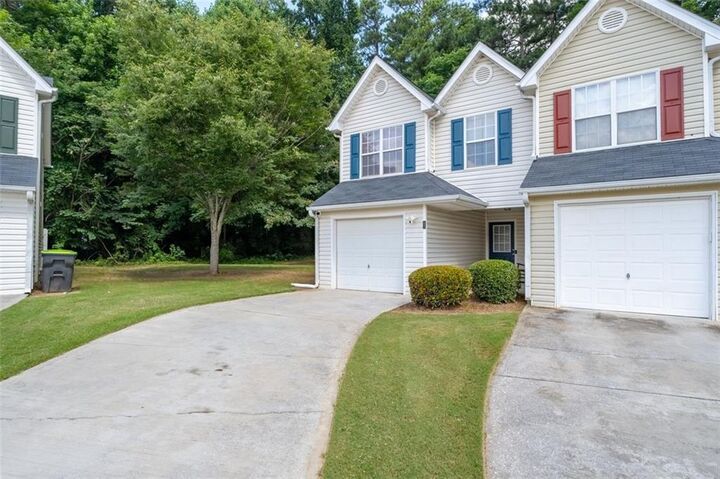 Property Photo:  6995 Gallant Circle SE 6  GA 30126 