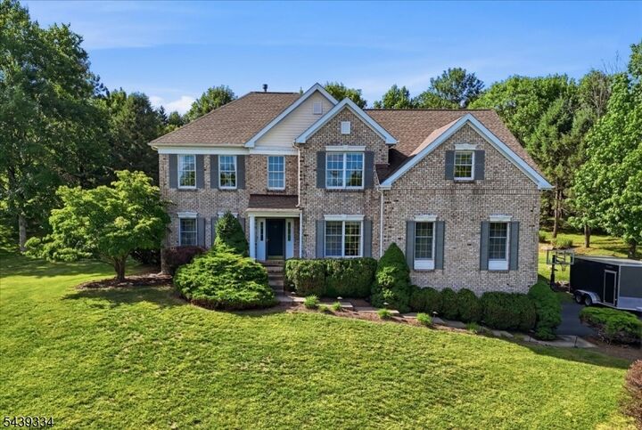 Property Photo:  29 Old Schoolhouse Rd  NJ 08802 