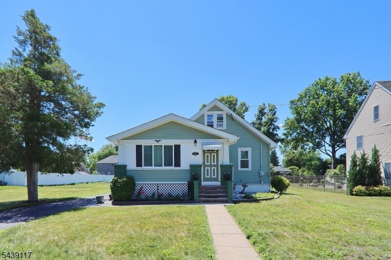 Property Photo:  124 Firth St  NJ 07080 