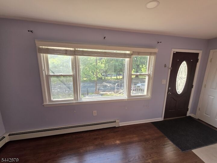 Property Photo:  423 Lake St  NJ 07104 