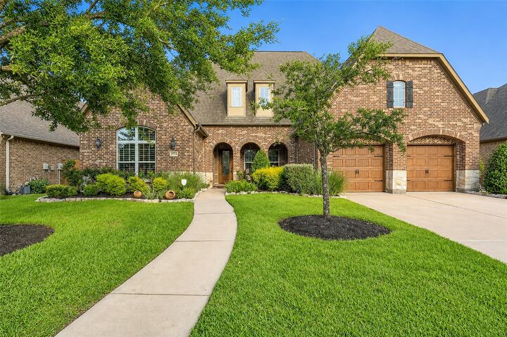 Property Photo: 8723 Long Cross Drive TX 77406