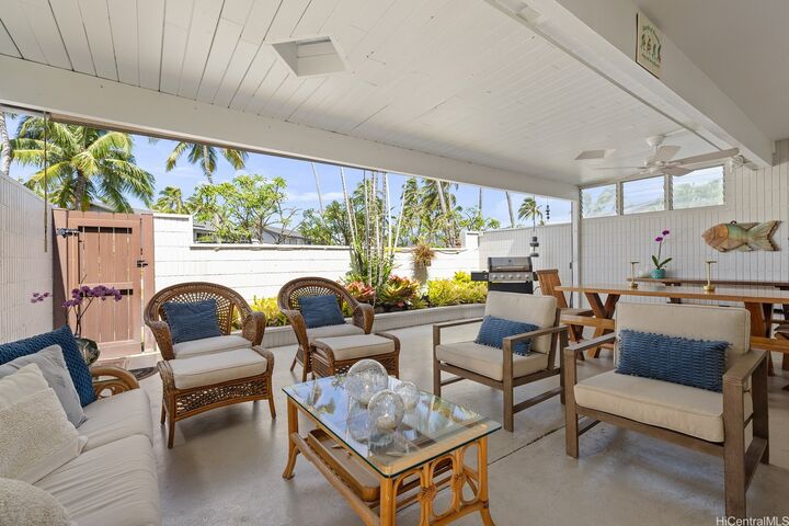 Property Photo:  906 Koko Isle Circle 23/2303  HI 96825 