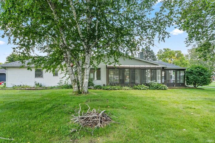 Property Photo:  1727 Sunfish Drive  IN 46580-1823 