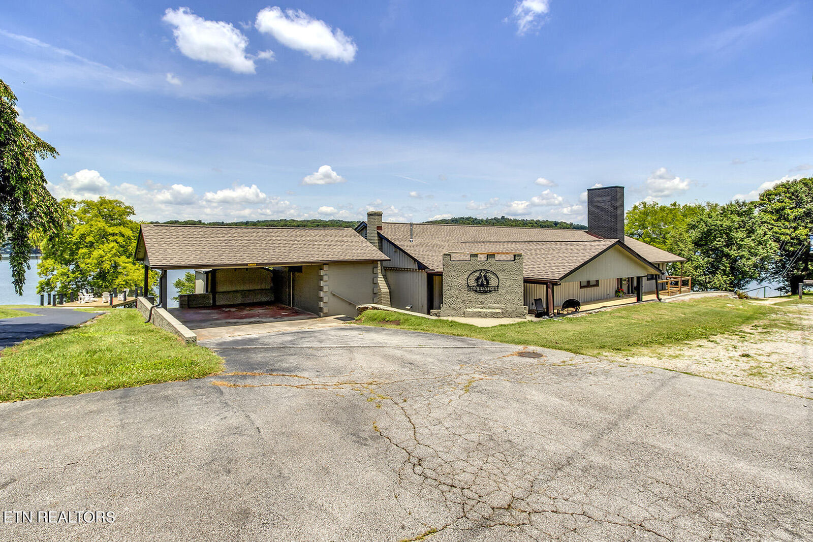 Property Photo:  1000 S Kentucky St  TN 37763 