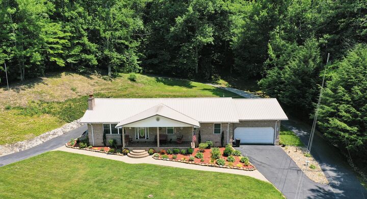 Property Photo:  5318 Kentucky 1304  KY 40953 