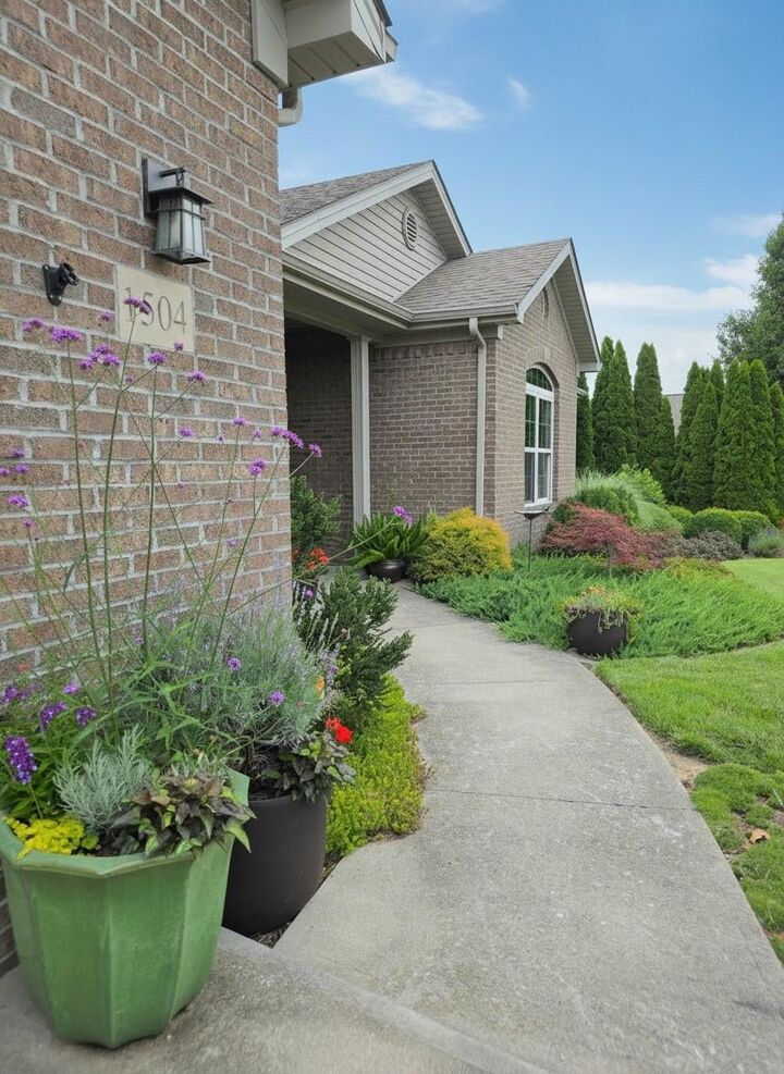 Property Photo:  1504 Phyllis Drive  KY 40403 