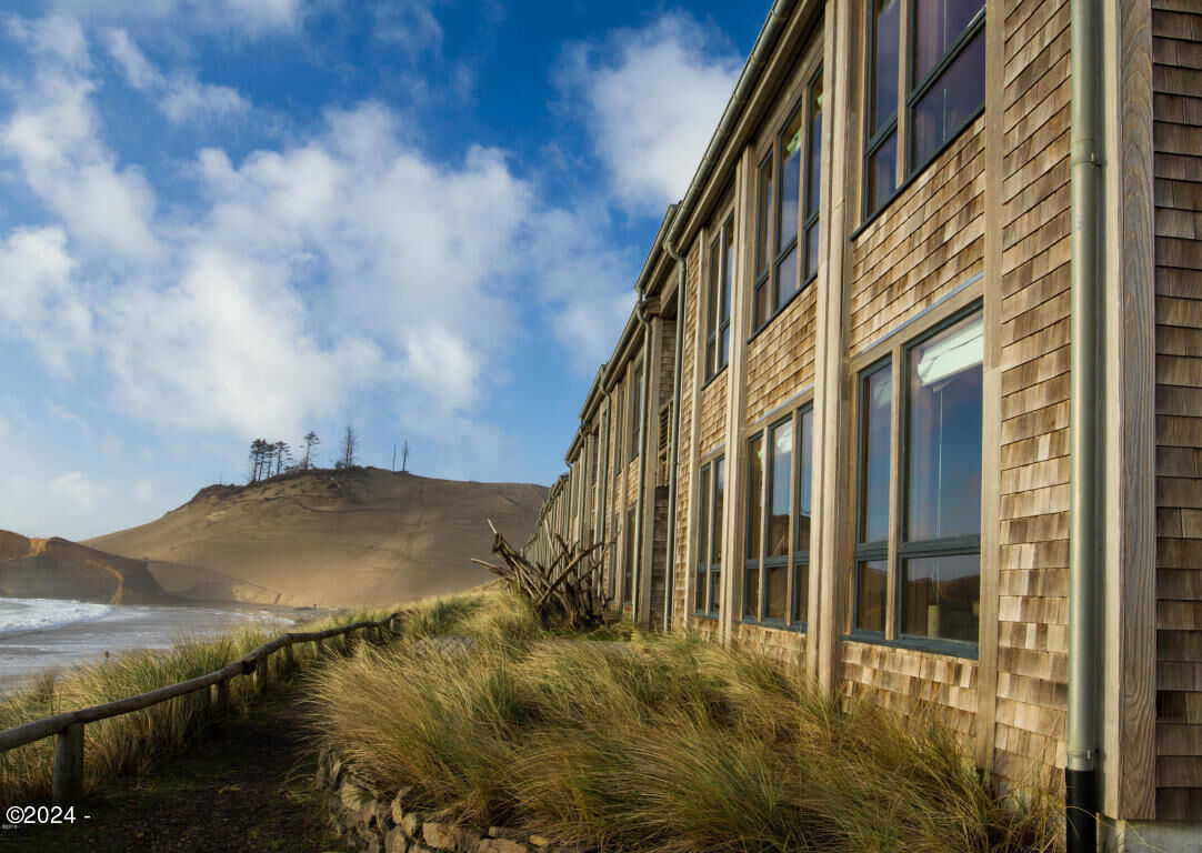 Property Photo: 33000 Cape Kiwanda Dr. Unit 18 Wk 32 Drive OR 97135