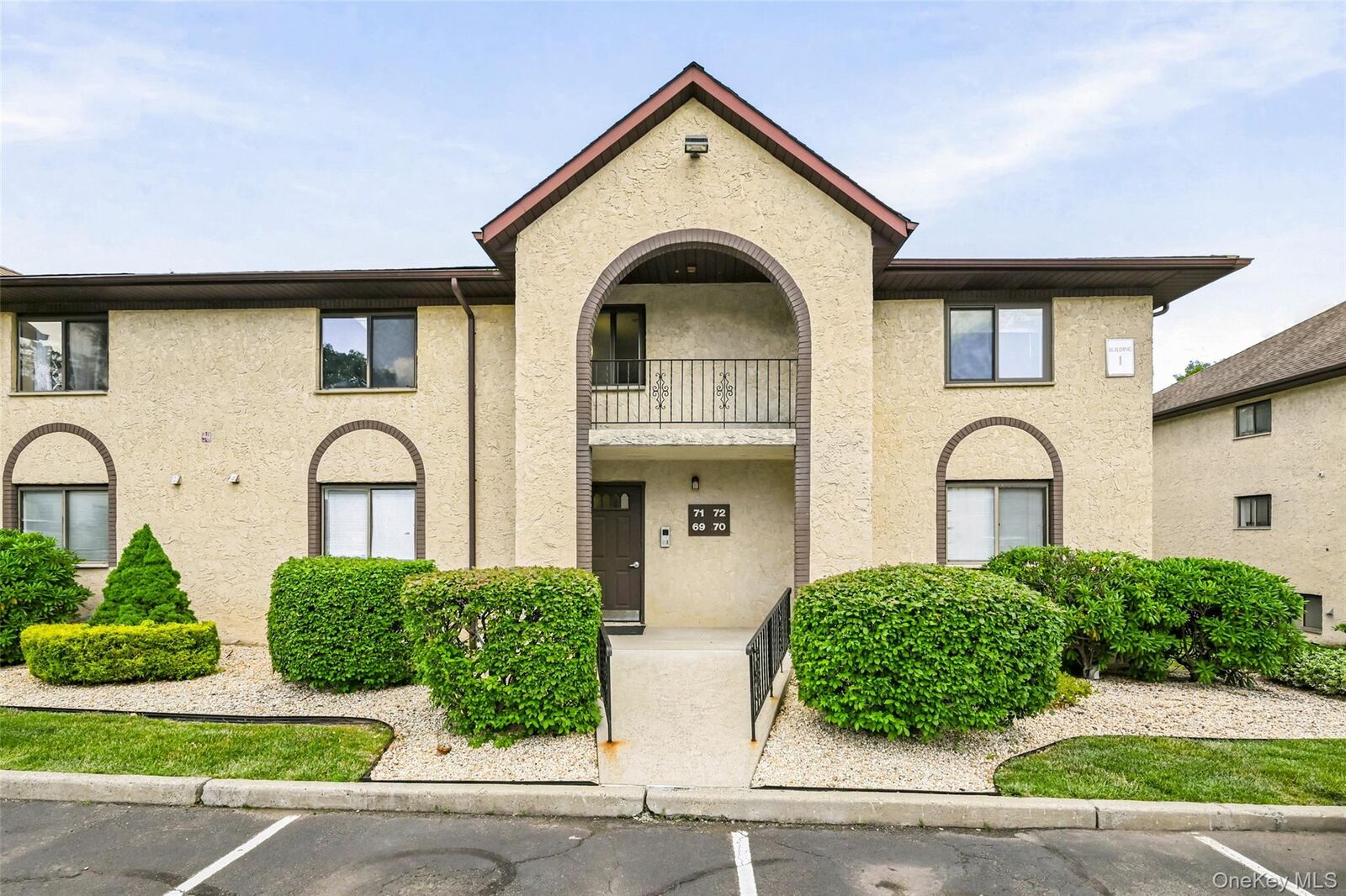 Property Photo:  72 Omni Parc Drive  NY 10954 