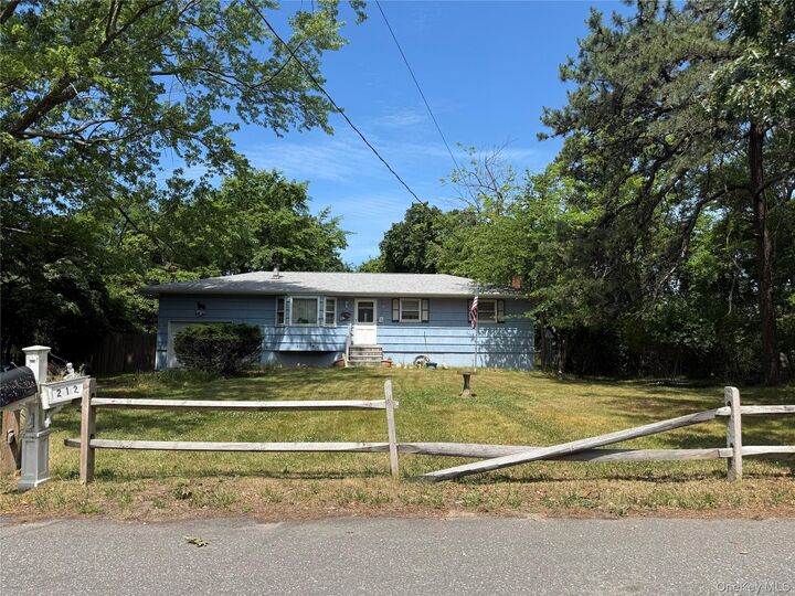 Property Photo:  212 Union Avenue  NY 11772 
