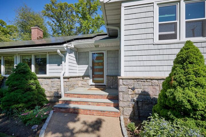 Property Photo:  304 Surrey Drive  NY 10804 