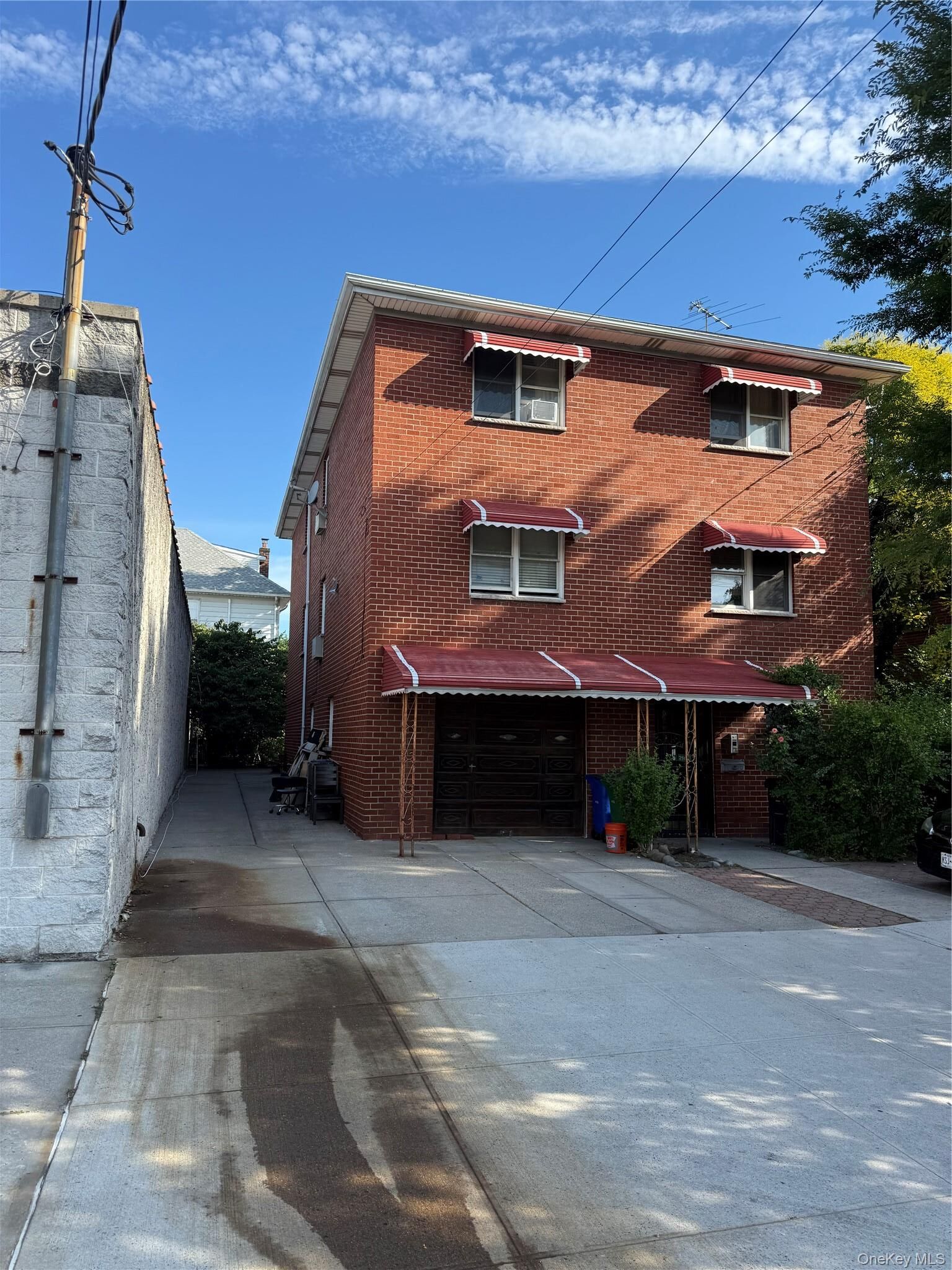 Property Photo:  2907 Lafayette Avenue  NY 10465 