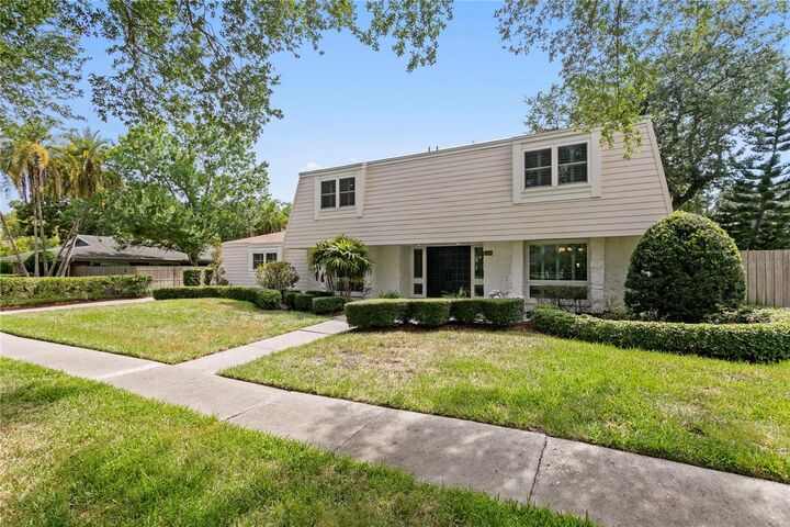 Property Photo:  13305 Golf Crest Circle  FL 33618 