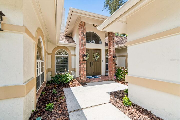 Property Photo:  18106 Fairmead Court  FL 33548 