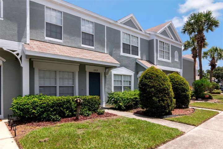 Property Photo:  2439 Lake Woodberry Circle  FL 33510 