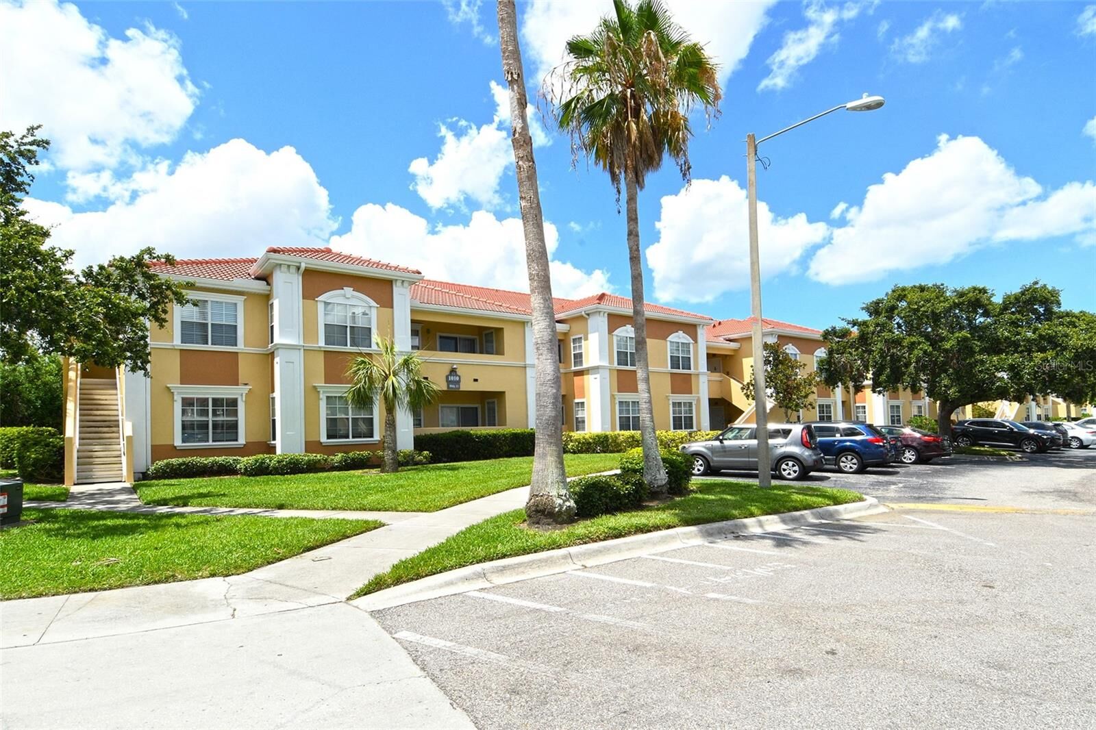 Property Photo:  1010 Villagio Circle 201  FL 34237 
