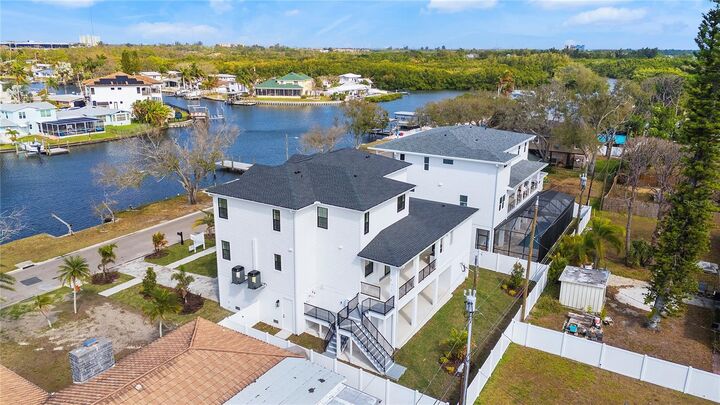 Property Photo: 220 90th Avenue NE FL 33702
