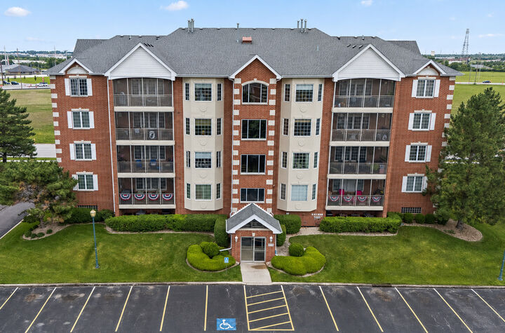 Property Photo: 7920 Trinity Circle 3se IL 60487