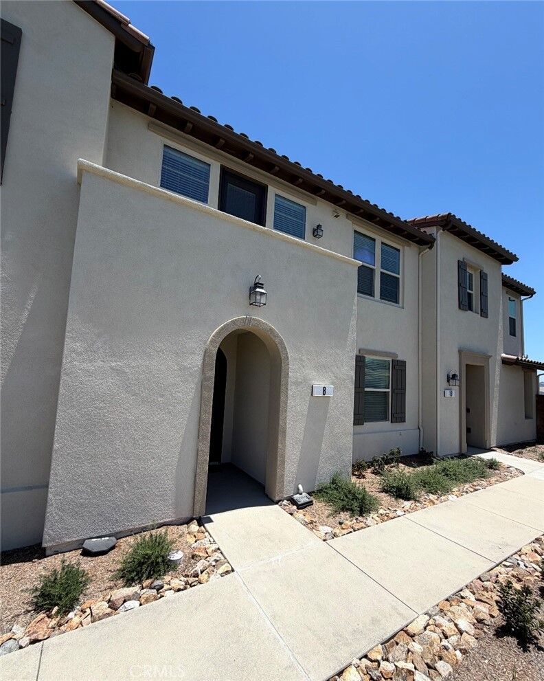 Property Photo:  8 Jaripol  CA 92694 