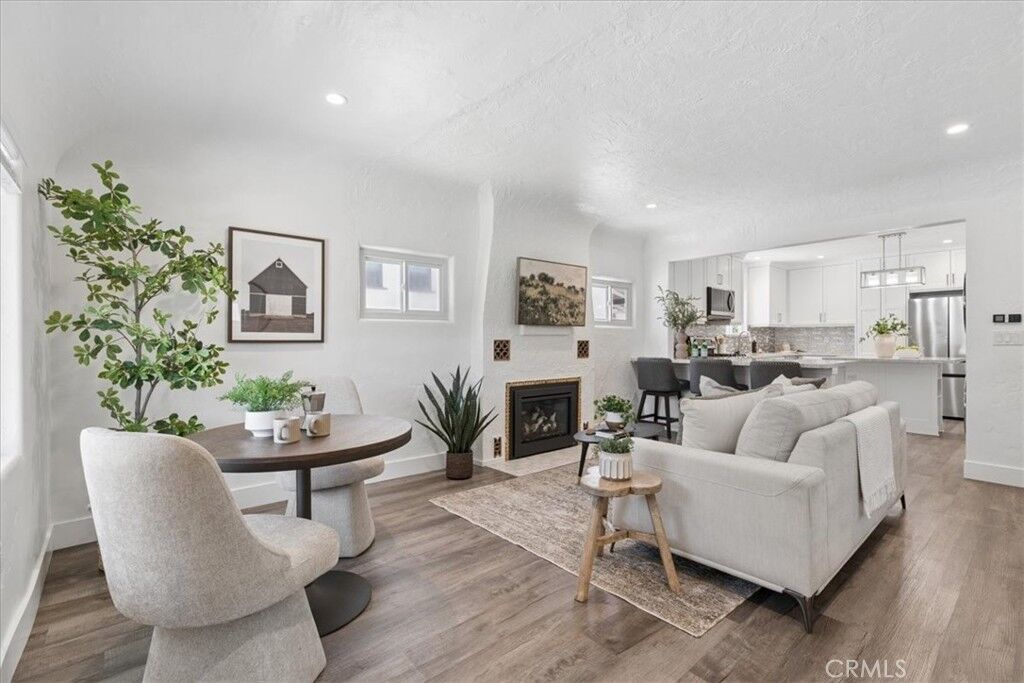 Property Photo:  667 671 Howard Street  CA 93401 