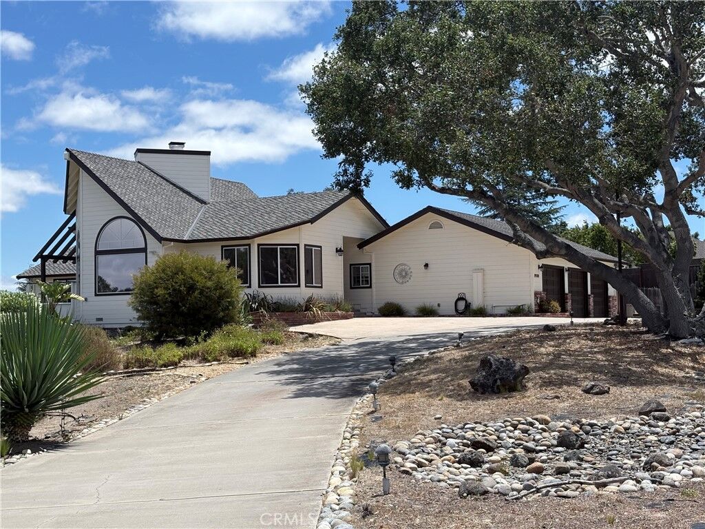 Property Photo:  19580 Redding  CA 93908 