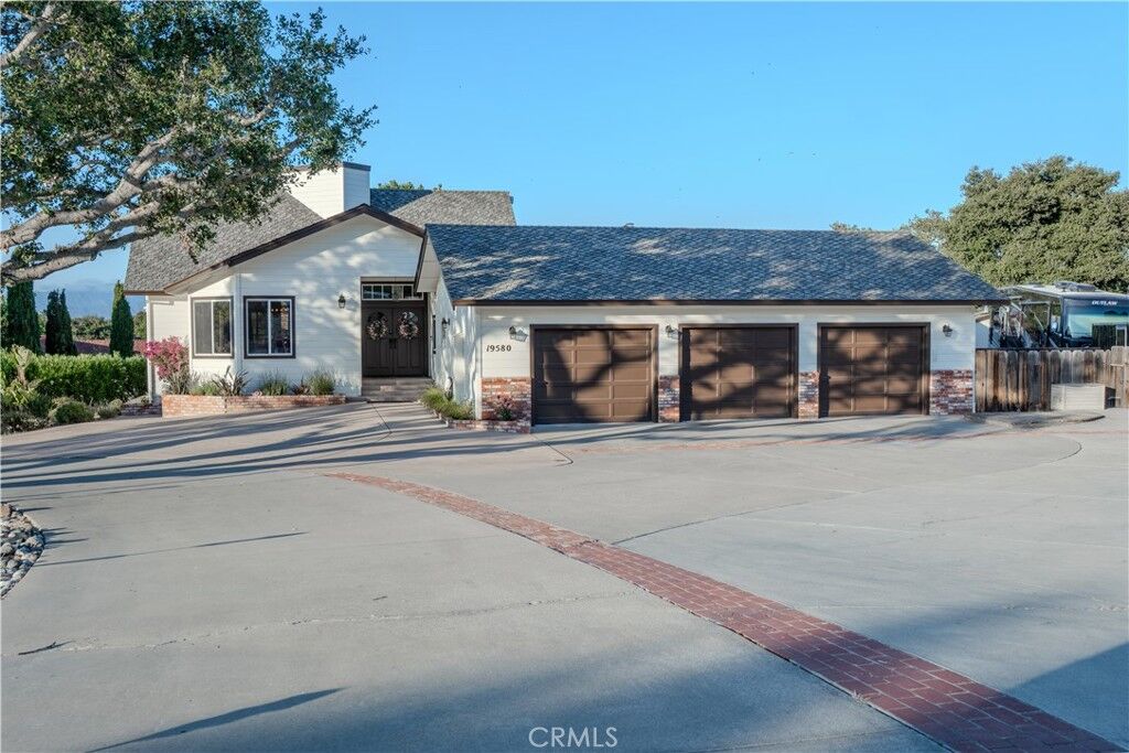 Property Photo:  19580 Redding  CA 93908 