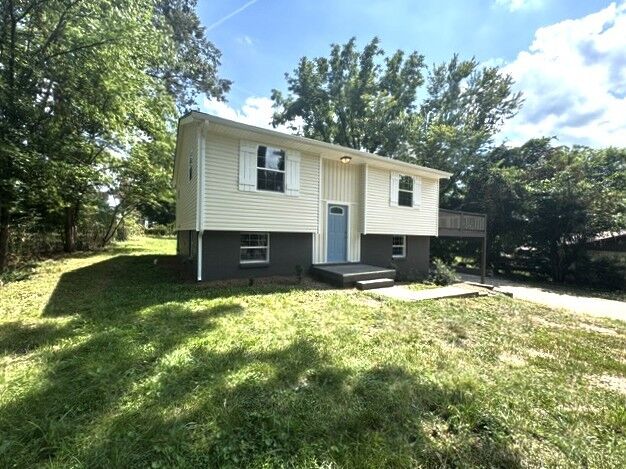 Property Photo:  132 Plantation Dr  TN 37042 