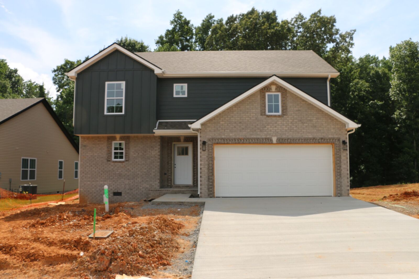 Property Photo:  594 Willow Park Dr  TN 37043 
